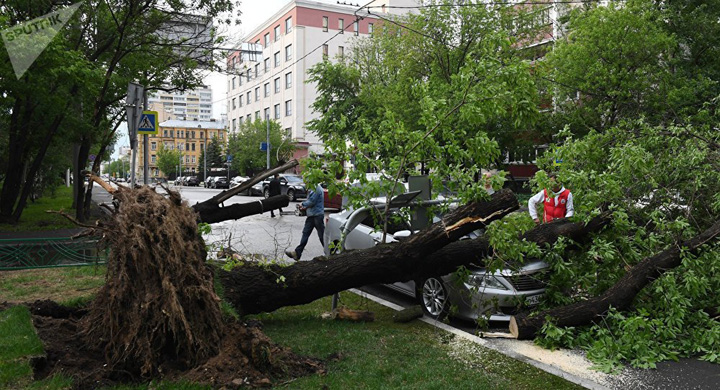 Uragan la Moscova, cel putin 16 morti