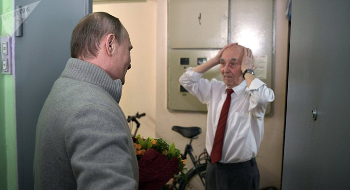 Putin, vizita surpriza la fostul lui sef