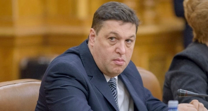 Senatorul Nicolae urmeaza sa fie inlocuit de la sefia Comisiei SIPA