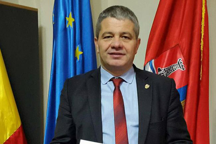 Reactii. Suspiciune de plagiat in cazul tezei de doctorat a ministrului Bodog