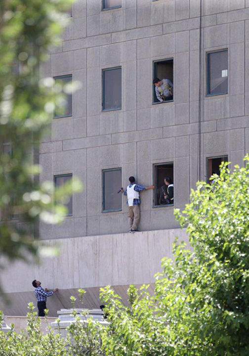 Dublu atentat ISIS in Teheran