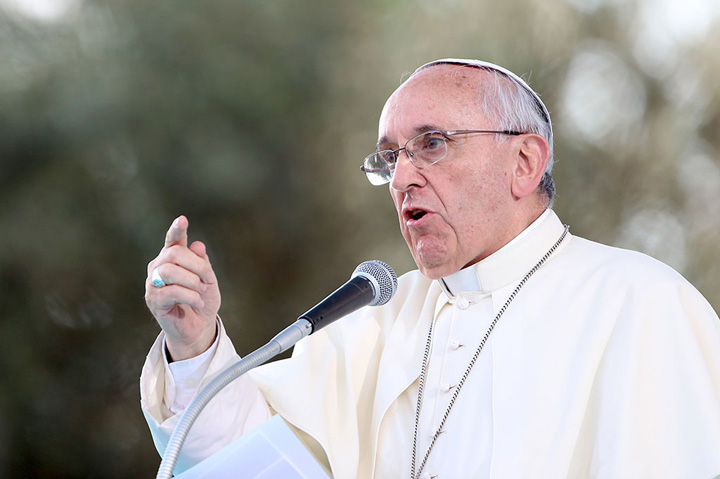 Vaticanul vrea excomunicarea mafiotilor si coruptilor