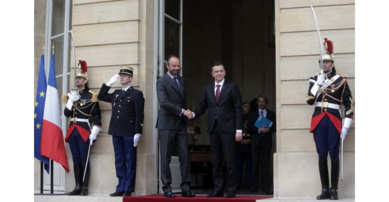 Premierul francez vine in Romania