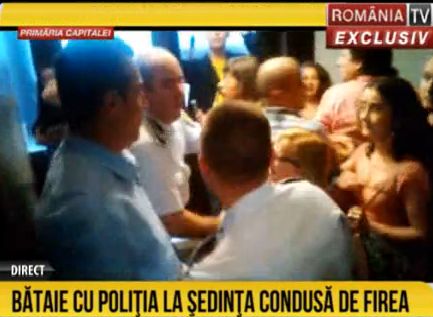 Tensiuni in incinta Primariei Capitalei. Au intervenit oamenii legii