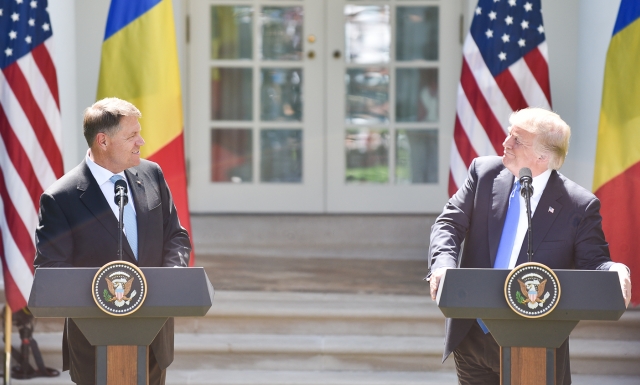 Liderul american: Sprijinim lupta anticoruptie si pe presedintele roman
