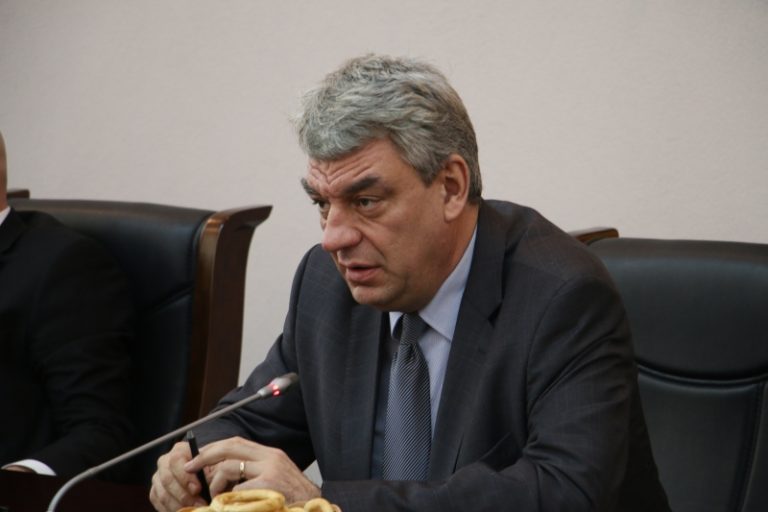 Cel mai vehiculat nume ca varianta de premier, pe fondul desfasurarii CEx-ului PSD