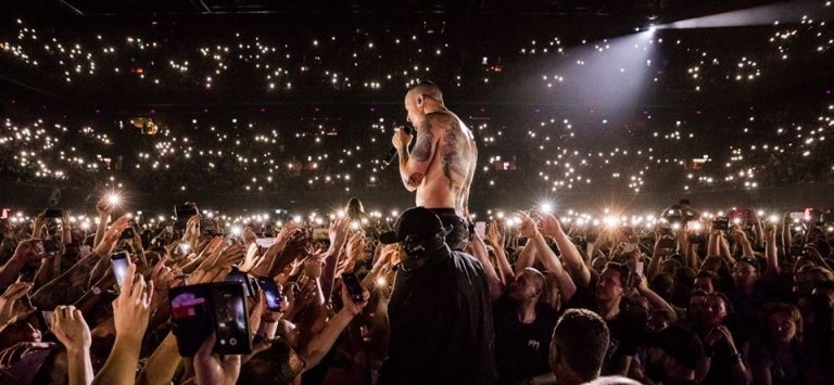 Solistul Linkin Park gasit mort. Avea doar 41 de ani (VIDEO)