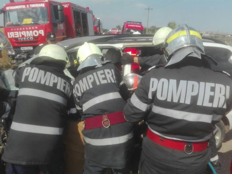 Accident grav in Timis, soldat cu doi morti si trei raniti