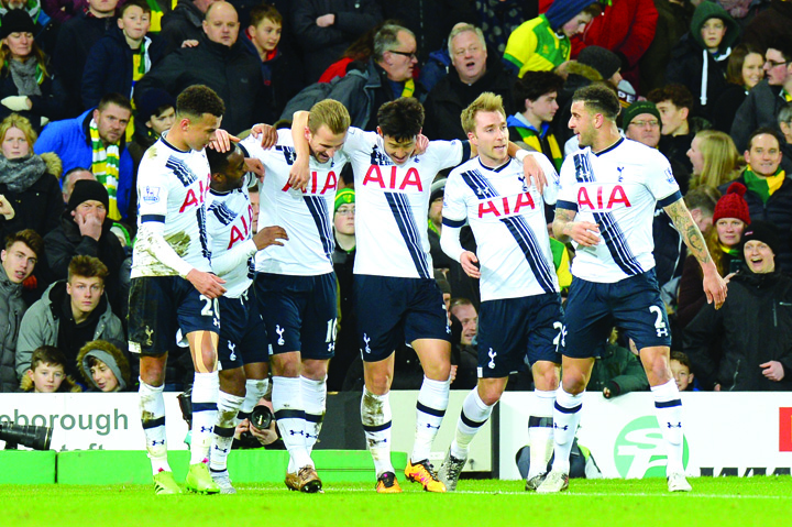 Zuckerberg cumpara clubul Tottenham cu un miliard de lire