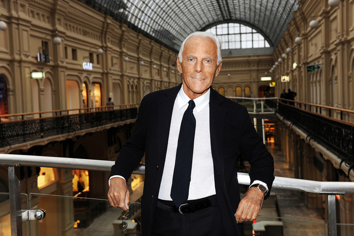 Armani intra la apa!