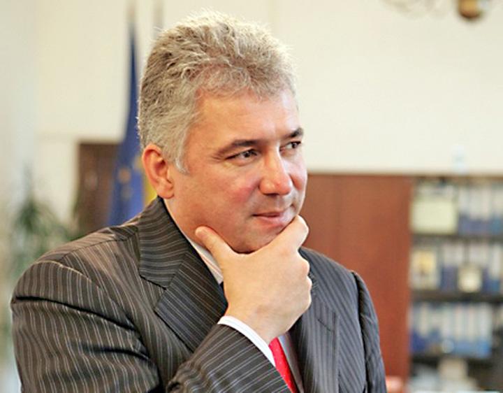 Se umfla muschii pe Videanu!