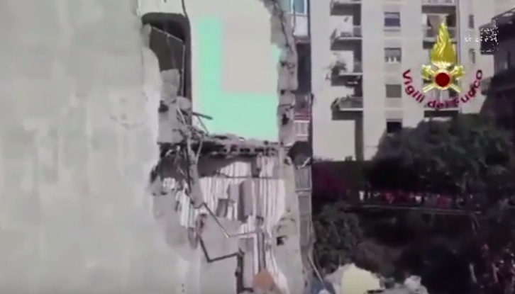 O cladire s-a prabusit in Italia: 7 oameni, disparuti (VIDEO)