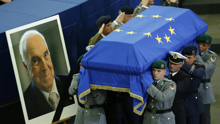 Omagiul Europei pentru Helmut Kohl