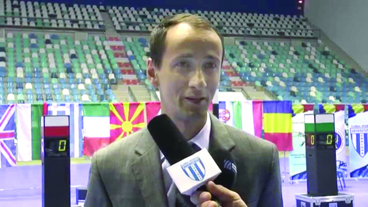 COSR ne imbraca sportivii in chinezarii