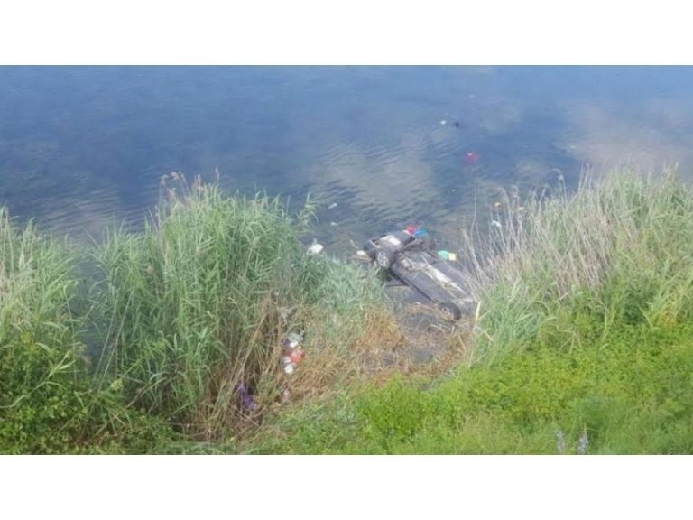 Politistul care a salvat o familie cu un copil de 3 ani