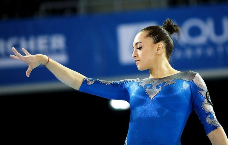Larisa Iordache, aur la individual compus!