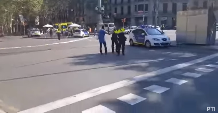 MAE: Trei romani raniti in urma atentatului de la Barcelona