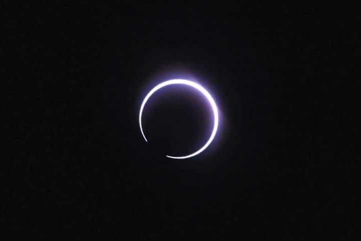 FRANCE-OVERSEAS-REUNION-ASTRONOMY-SCIENCE-ECLIPSE - Ziarul National