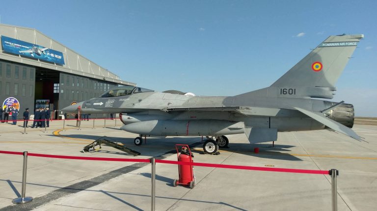 Avioanele F 16 vor fi reparate la Bacau