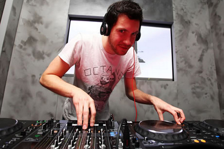 DJ-ul care incaseaza 48,5 milioane de dolari