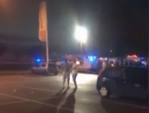 O fetita ucisa si mai multi oameni raniti, dupa ce o masina a intrat intr-un local din Paris