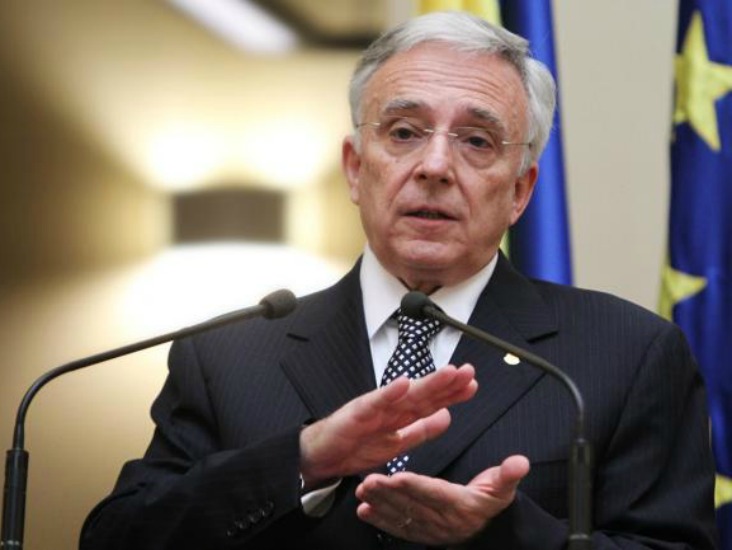 Isarescu, paznic la prune!