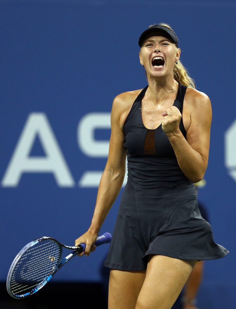 Toate tunurile pe Sharapova