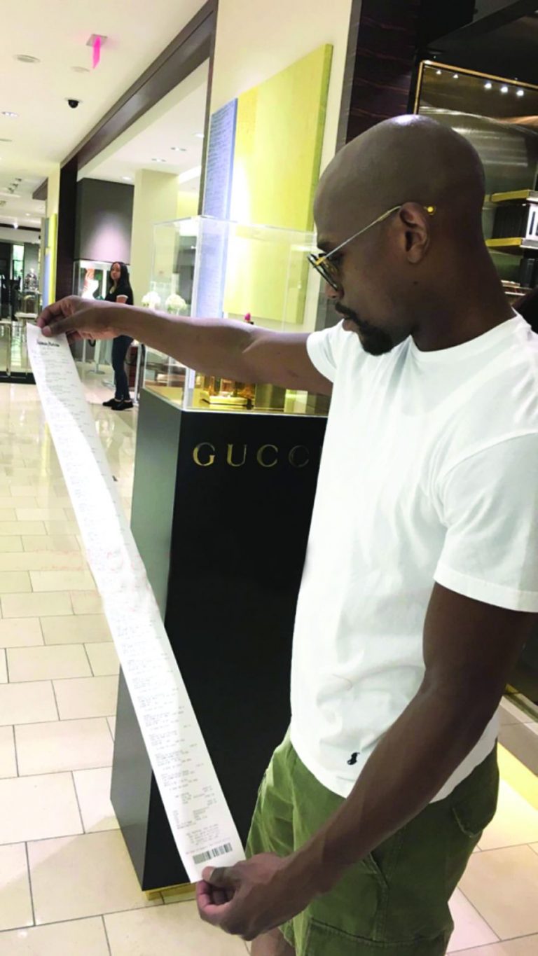 Mayweather, la shopping: bon fiscal de un metru