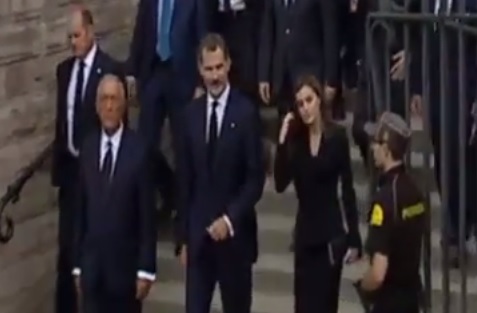Cuplul regal spaniol, la Sagrada Familia. Slujba in memoria victimelor atentatului din Barcelona (VIDEO)