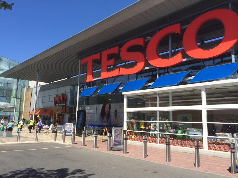 Magazinele TESCO, sursa hepatitei din Europa