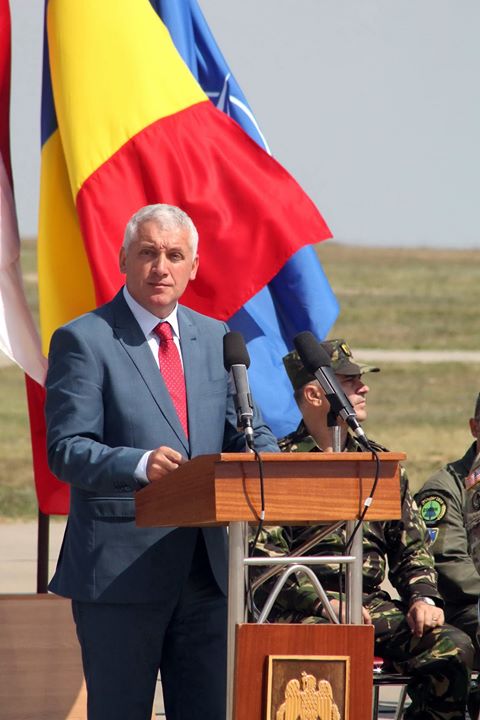 Tutuianu spune ca pleaca de la sefia Ministerului Apararii „cu fruntea sus”