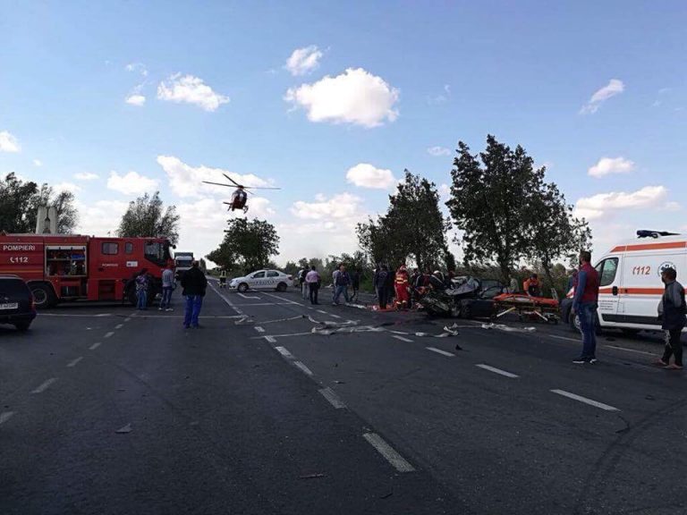 Grav accident cu un autobuz si o masina, la Medgidia: trei oameni au murit