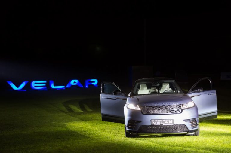 Al patrulea membru al familiei Range Rover – Velar. Acum in Romania!