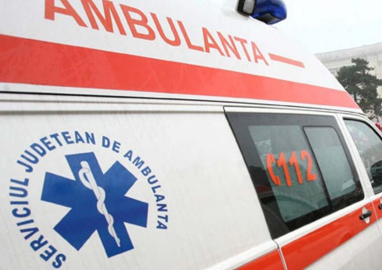 Accident grav, cu un autocar, in Caras-Severin: un mort si trei raniti