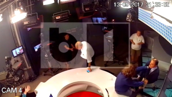 Noi imagini cu incaierararea din studioul B 1TV (VIDEO)