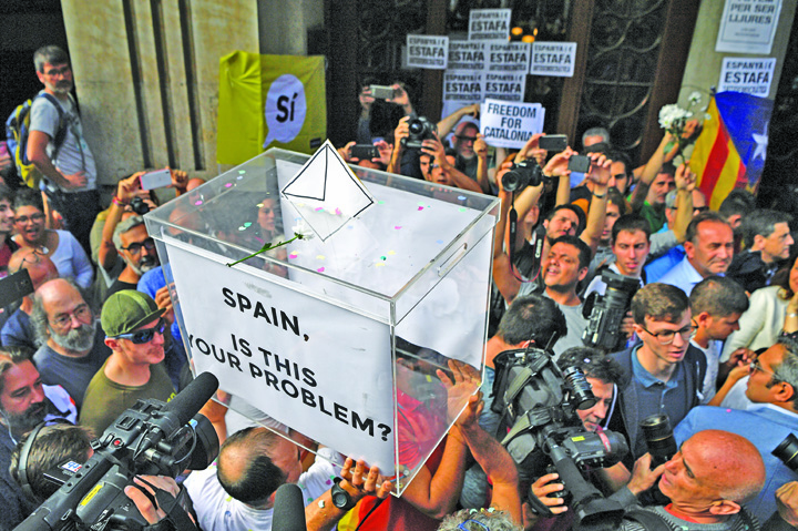 Catalonia: Primarul Barcelonei cere medierea UE