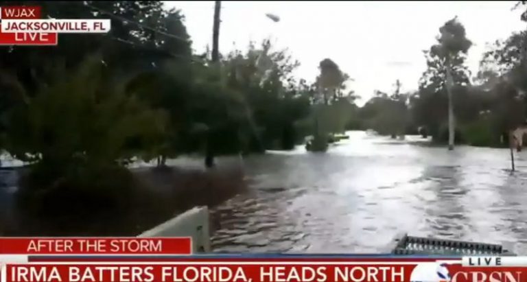 Alti trei romani evacuati din calea uraganului Irma, anunta MAE