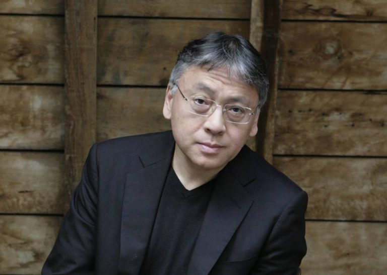 Kazuo Ishiguro, castigatorul Nobelului pentru Literatura in 2017