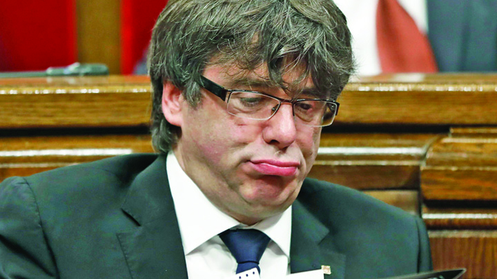 Madridul taie craca parlamentului catalan