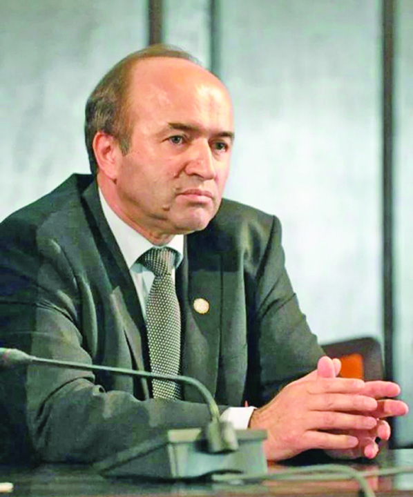 Sesizare CCR. Toader: Luni voi prezenta premierului forma finala
