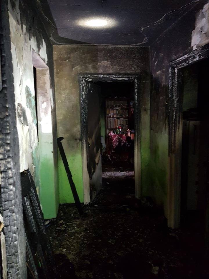 Doi oameni la spital, dupa un incendiu intr-un bloc din Moinesti