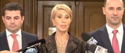 Discutii PNL- Pro Romania/ Liberalii vor sa depuna vineri motiunea de cenzura
