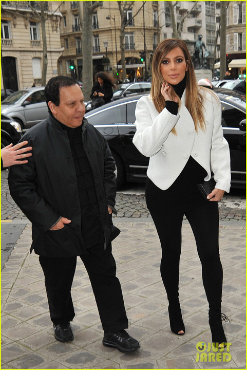 Kim Kardashian Visits The 'Alaia' Exhbition With Designer Azzedine Alaia In Paris - Ziarul National