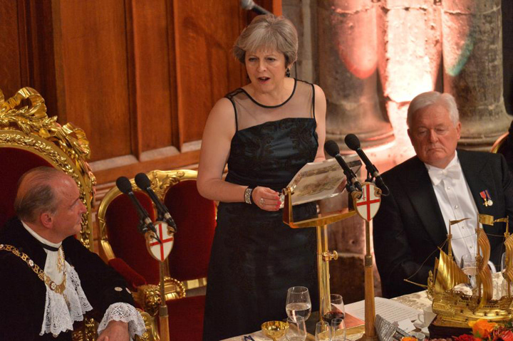 Londra sare la gatul lui Putin