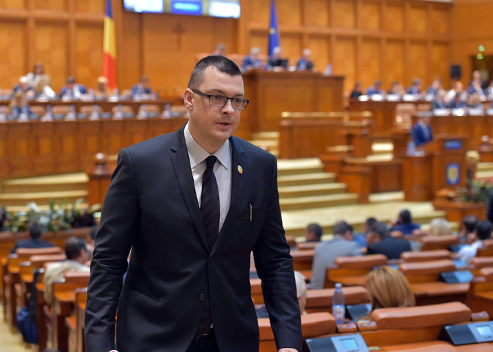 ovidiu raetchi - Ziarul National