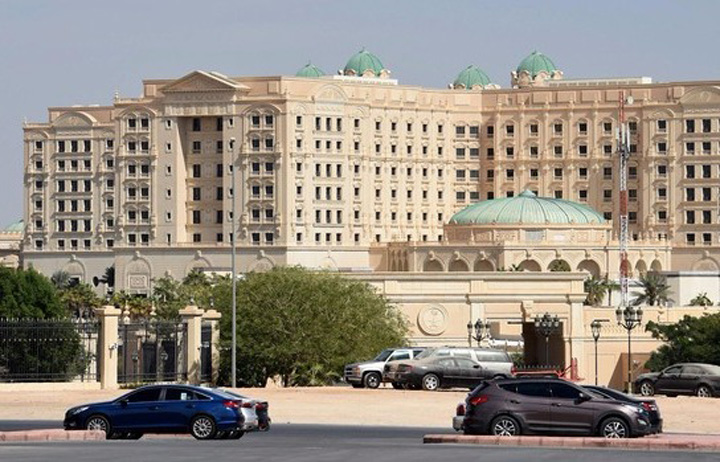 De ce au fost inchisi printii sauditi la Ritz