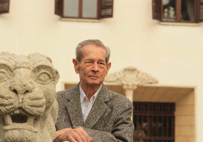 A murit Regele Mihai
