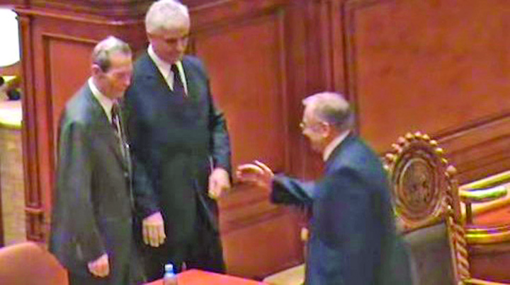 Regele-Mihai_Ion-Iliescu - Ziarul National