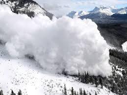 Turisti surprinsi de avalansa in Fagaras