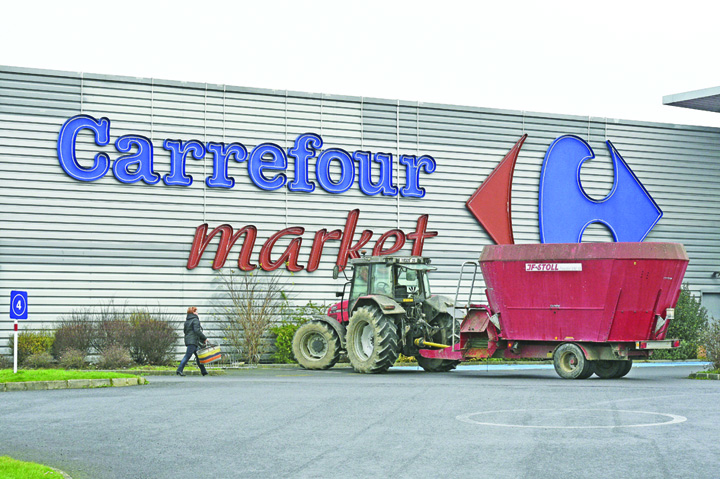 Carrefour concediaza 5000 de oameni. Urmeaza Romania?